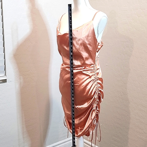 GORGEOUS ROSE GOLD SPAGHETTI STRAP DRESS IN GREAT CONDITION - Picture 4 of 7